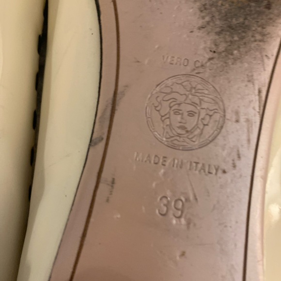🔥🔥🔥VERSACE Flats Size 39 🔥🔥🔥 - Picture 10 of 12
